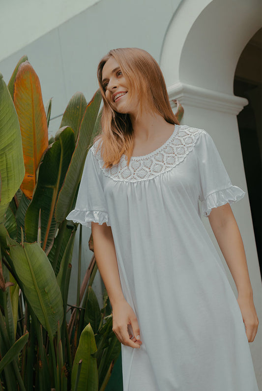 Luna – Camisón midi de manga corta con detalle en crochet
